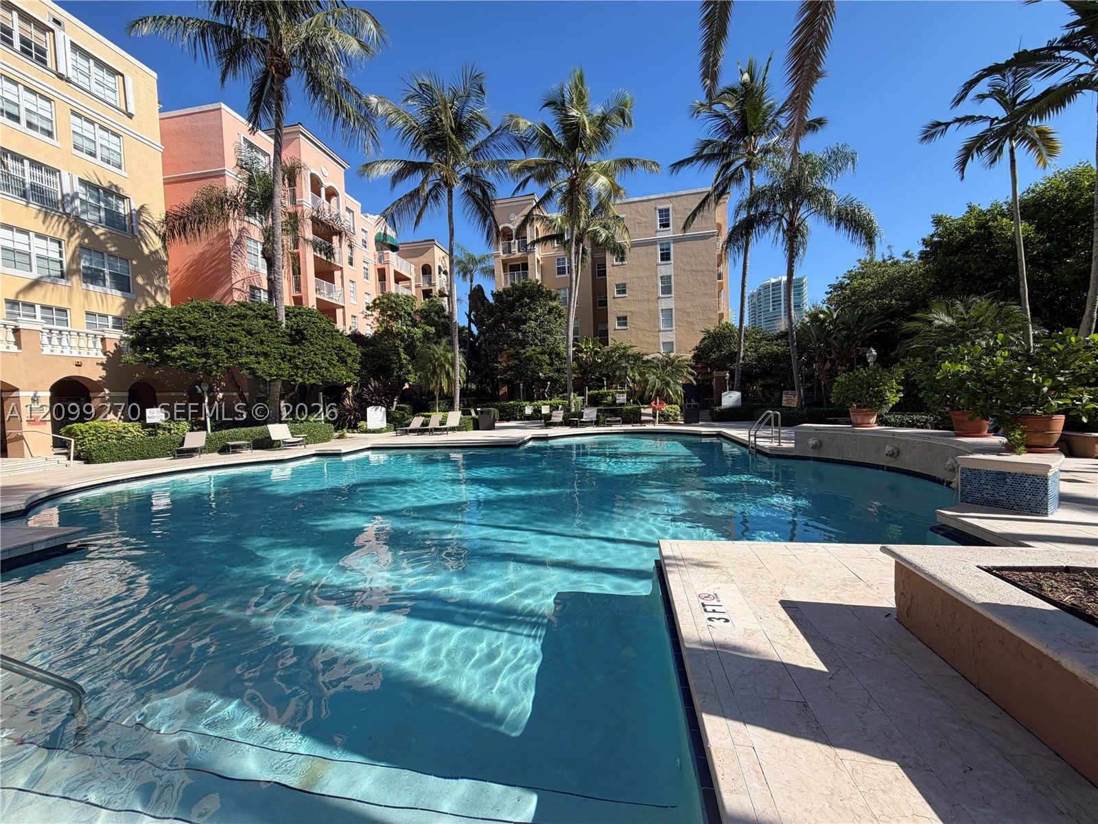 19901 E Country Club Dr #2103, Aventura FL 33180