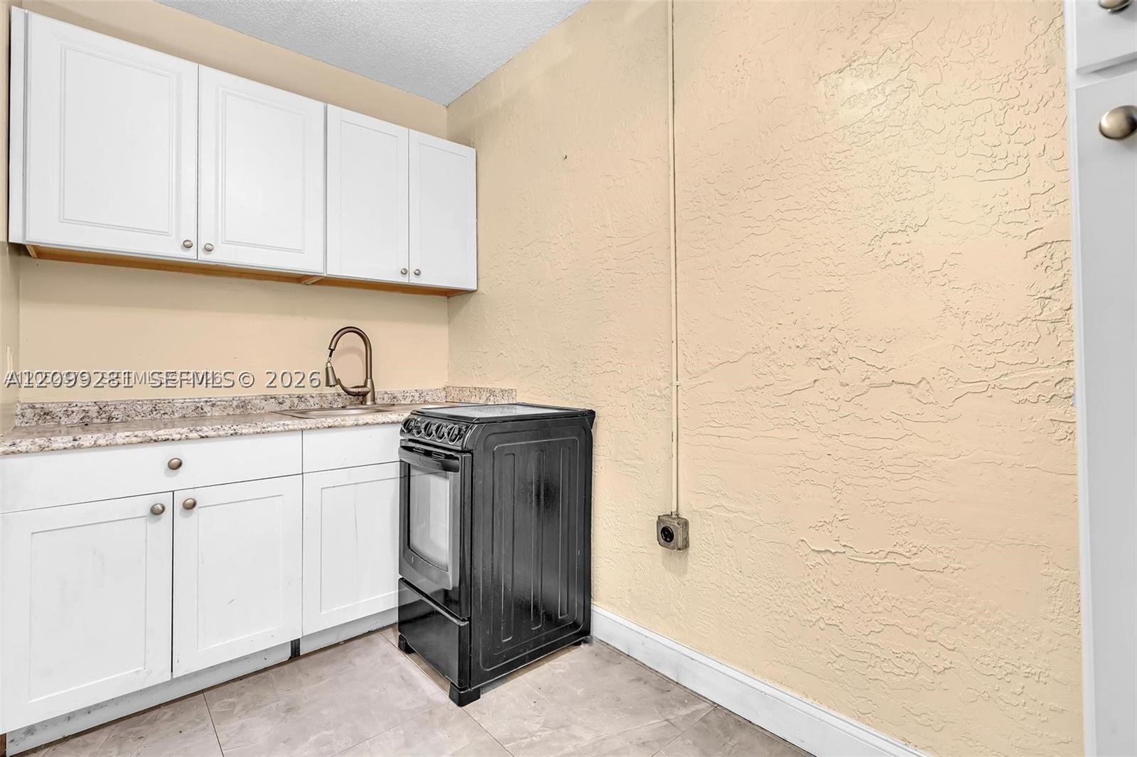 7480 NW 37th Ct, Lauderhill FL 33319