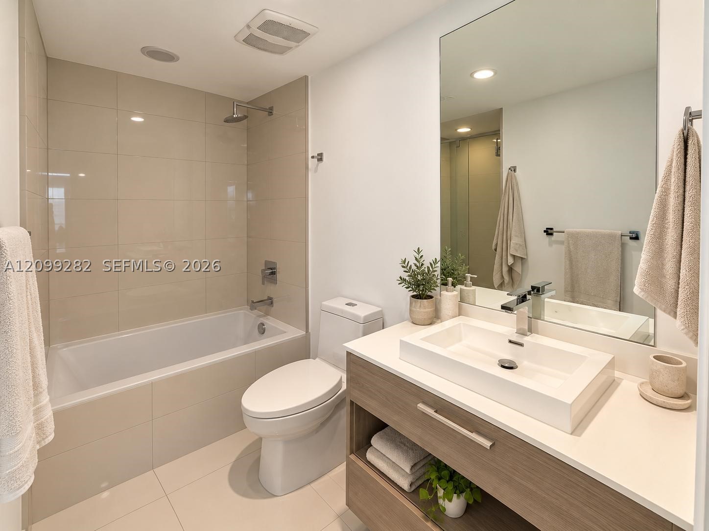 1300 S Miami Ave #3209, Miami FL 33130