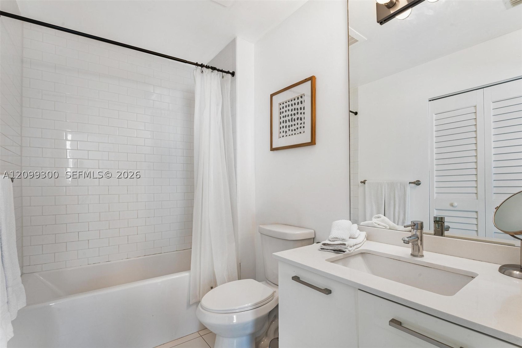 151 SE 1st St #2102, Miami FL 33131