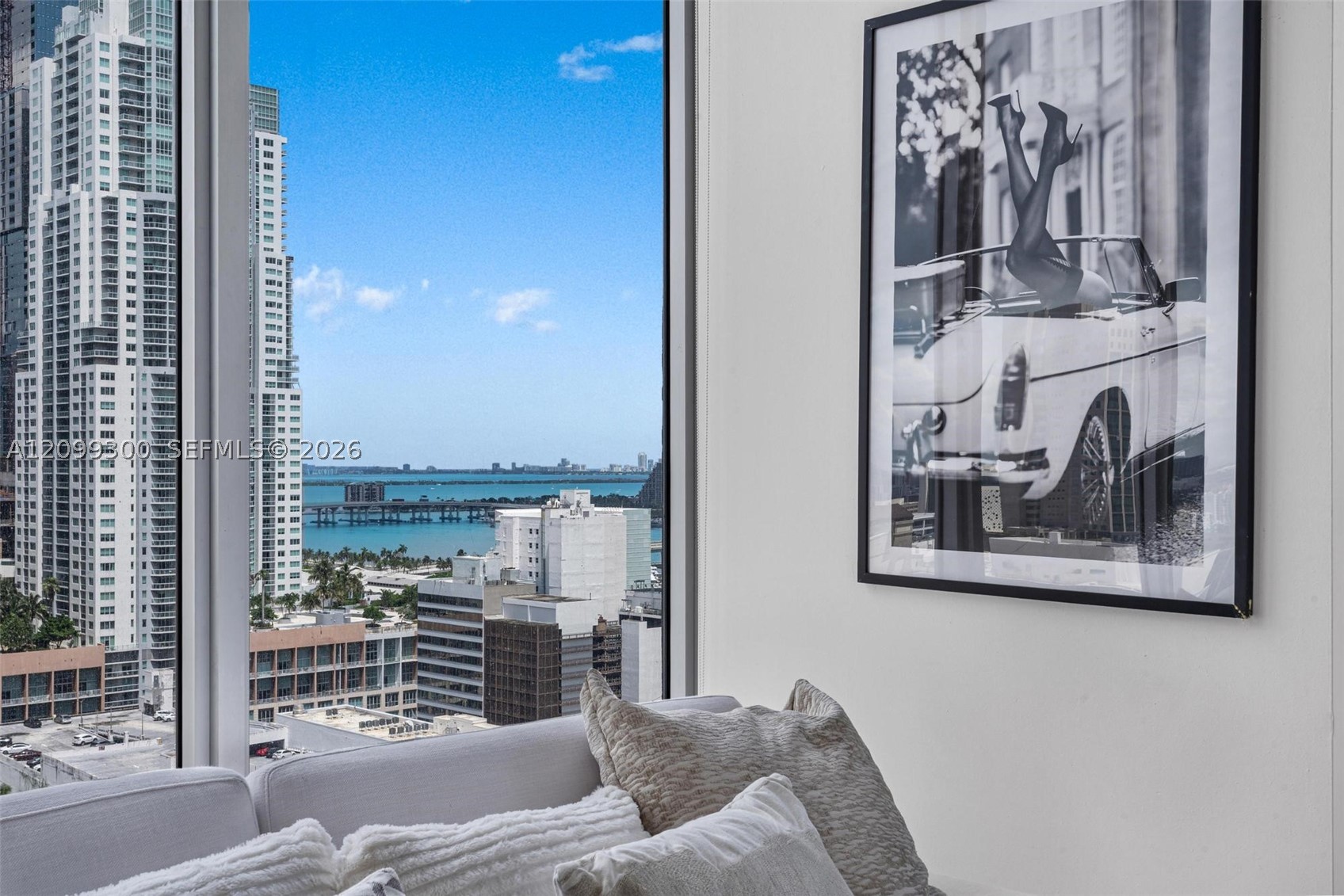 151 SE 1st St #2102, Miami FL 33131