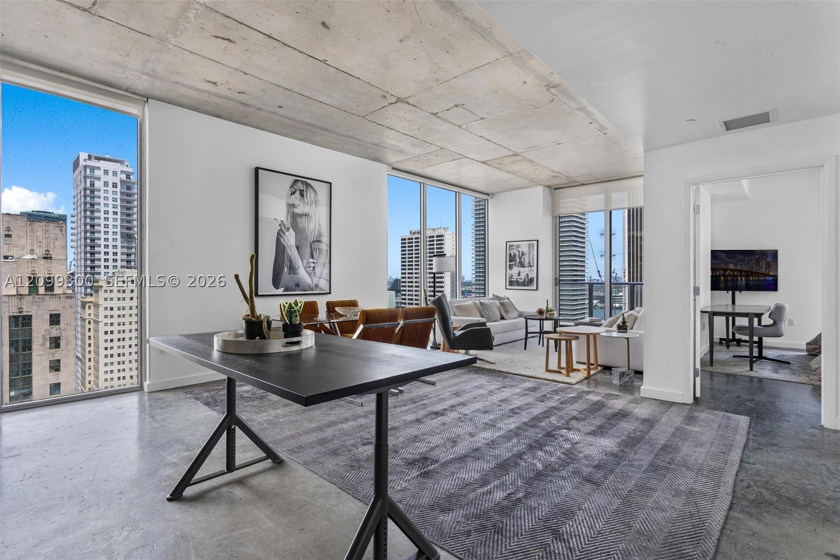151 SE 1st St #2102, Miami FL 33131