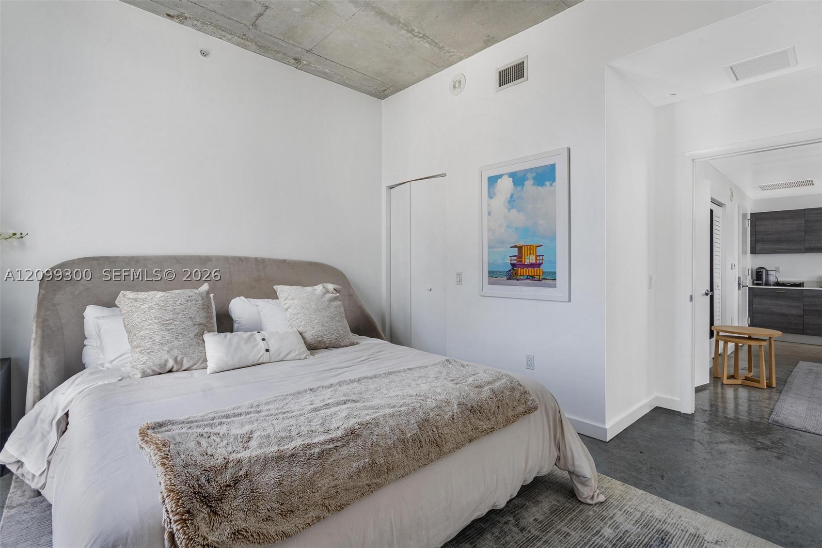 151 SE 1st St #2102, Miami FL 33131