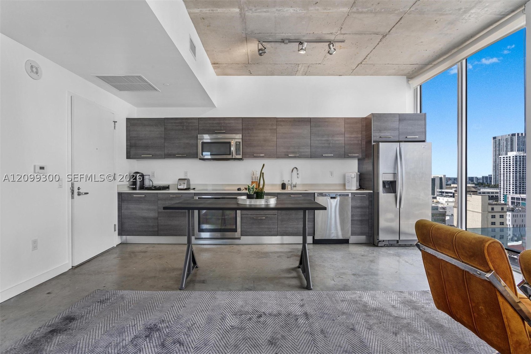 151 SE 1st St #2102, Miami FL 33131
