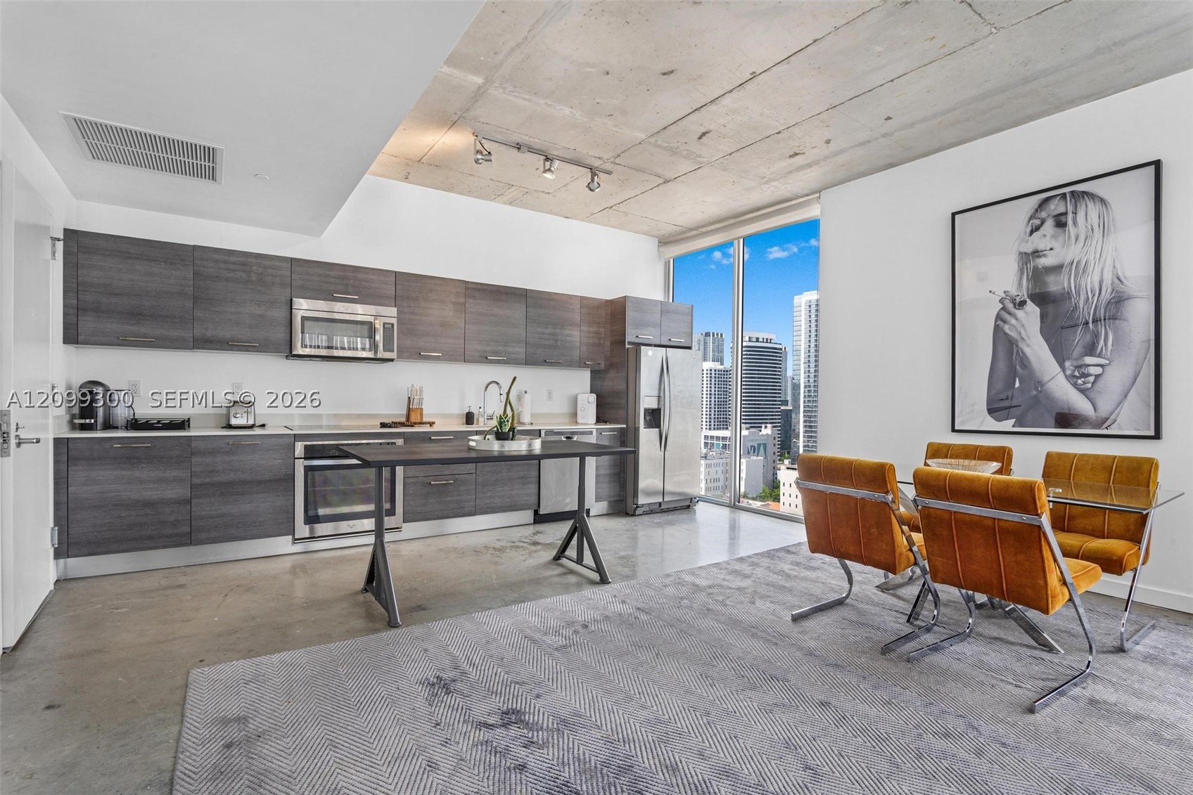 151 SE 1st St #2102, Miami FL 33131