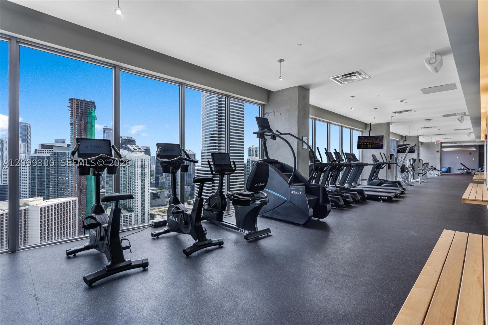 151 SE 1st St #2102, Miami FL 33131