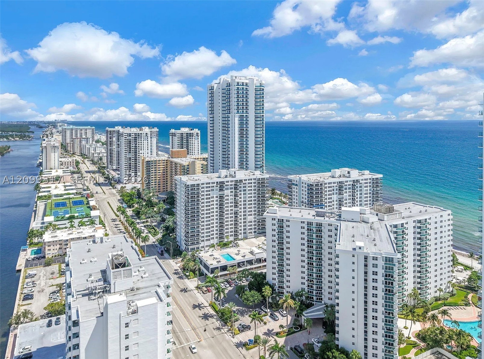 3001 OCEAN #403, Hollywood FL 33019