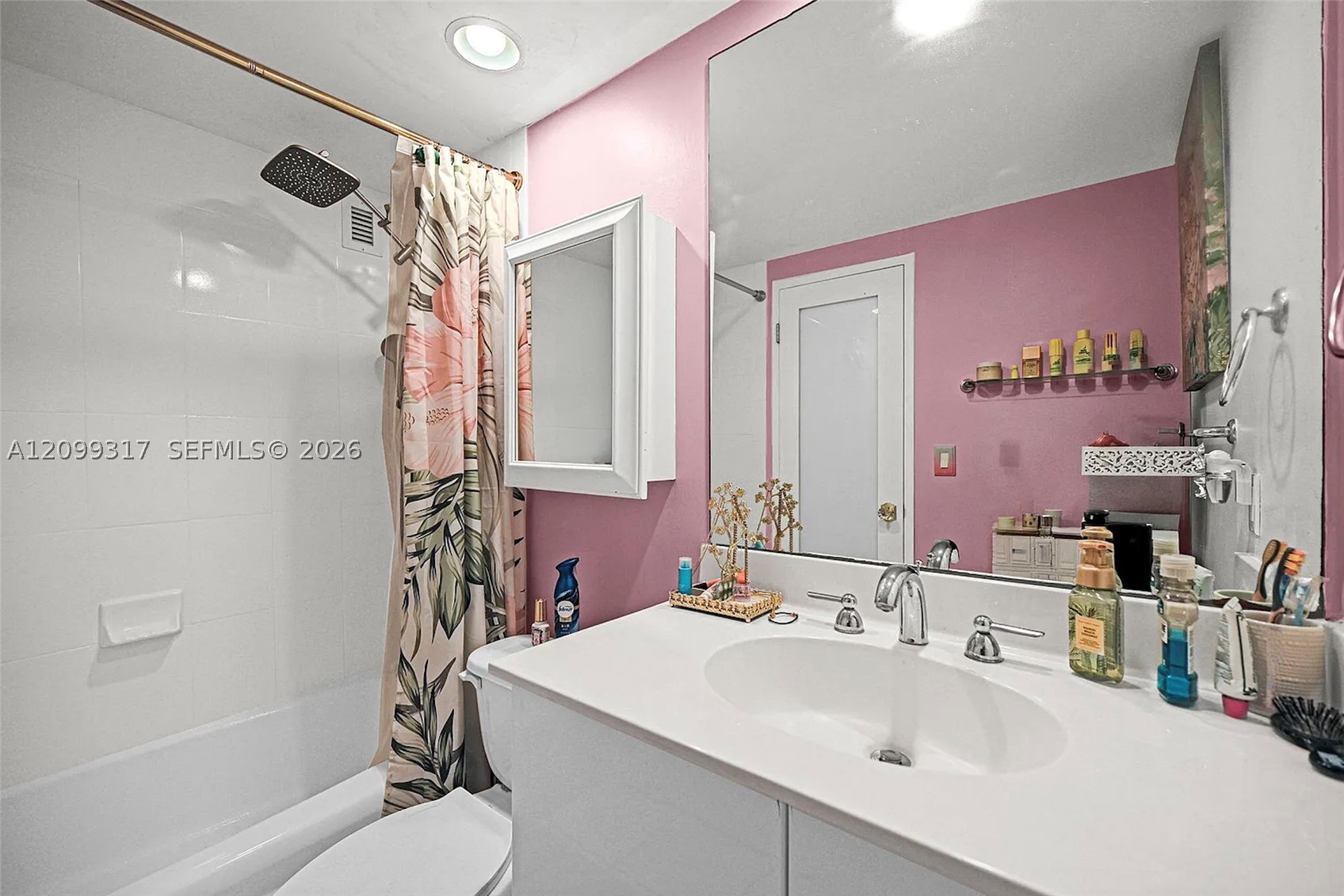 3001 OCEAN #403, Hollywood FL 33019