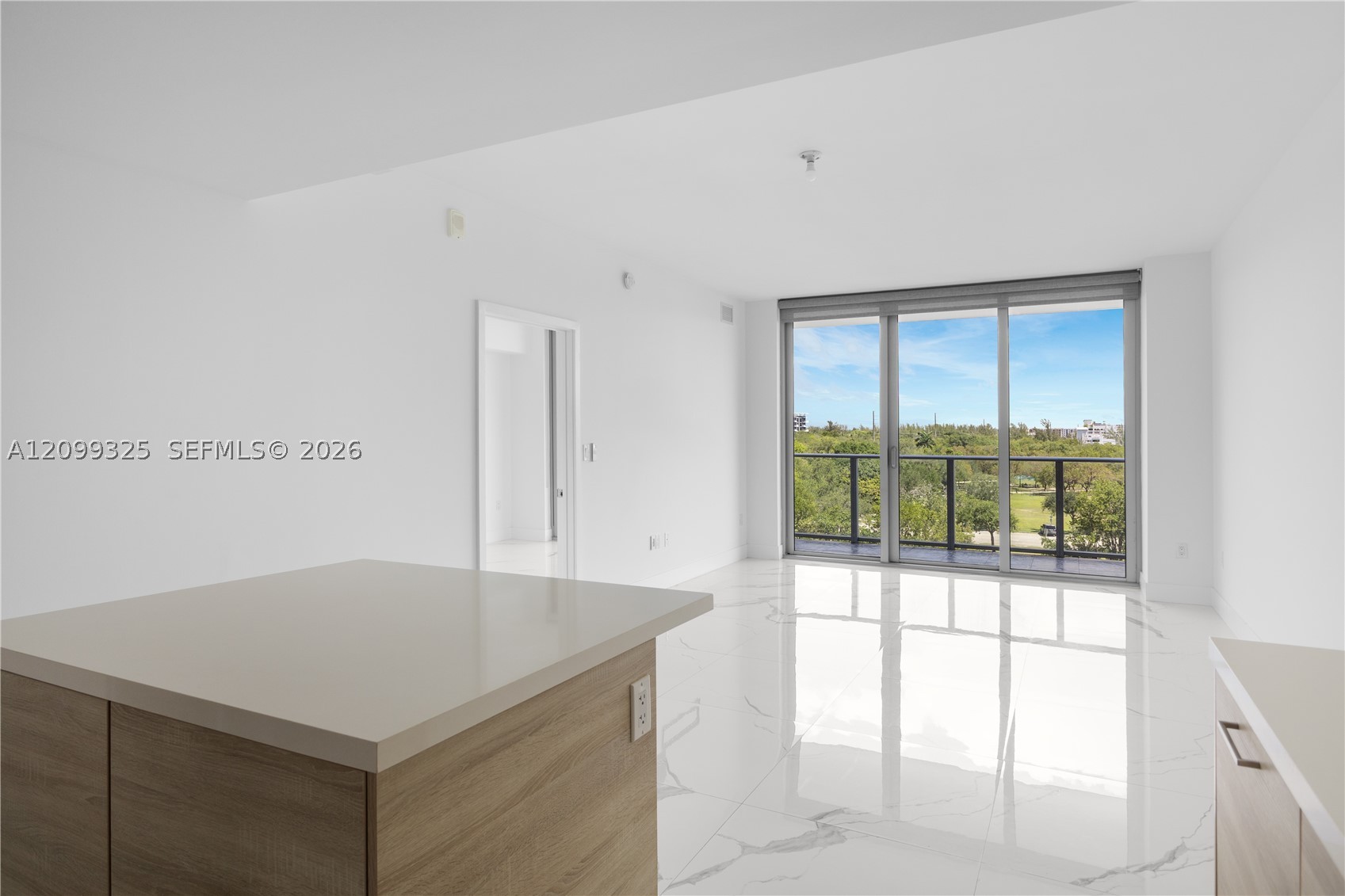 16385 Biscayne Blvd #506, North Miami Beach FL 33160