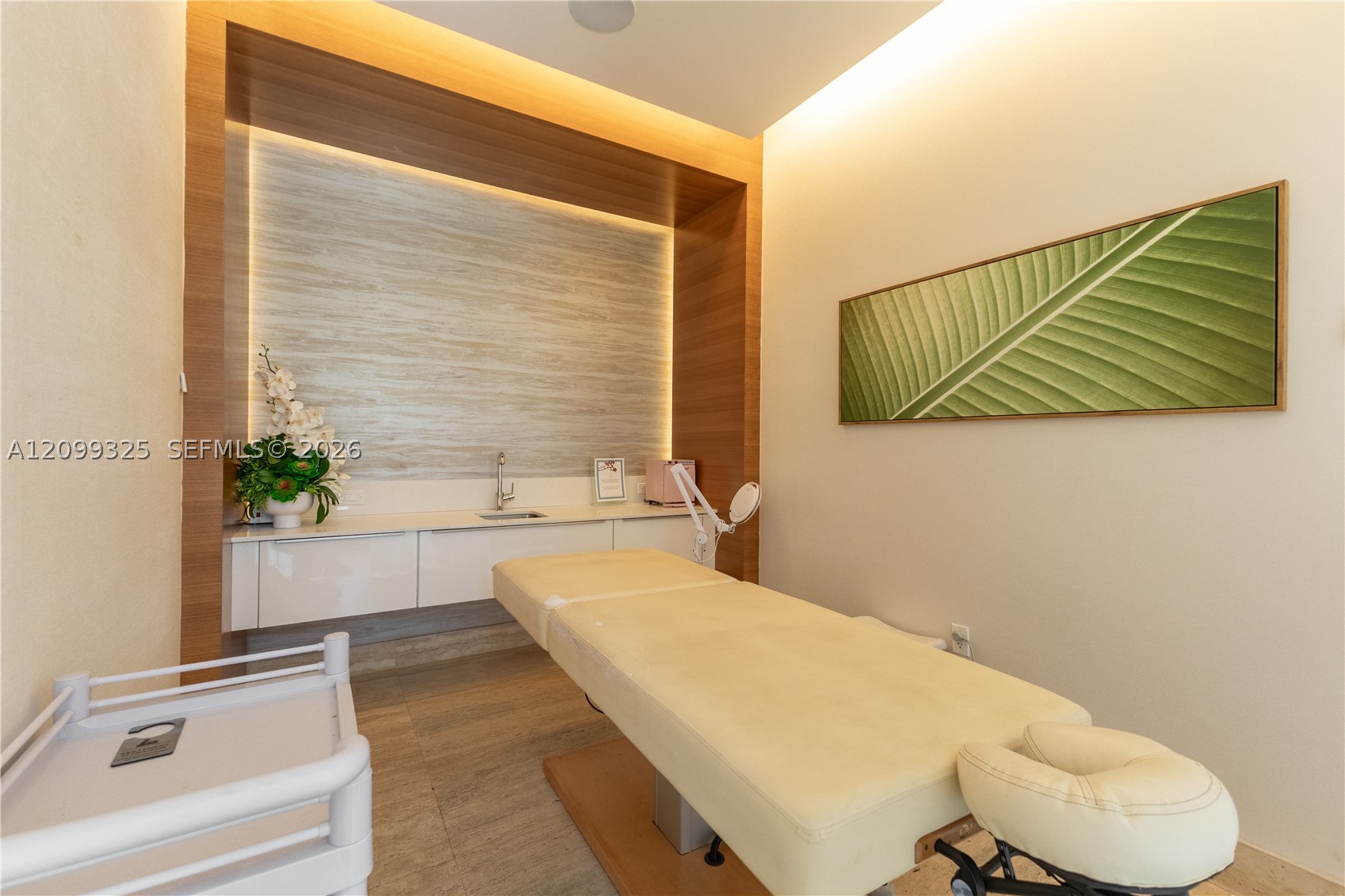 16385 Biscayne Blvd #506, North Miami Beach FL 33160