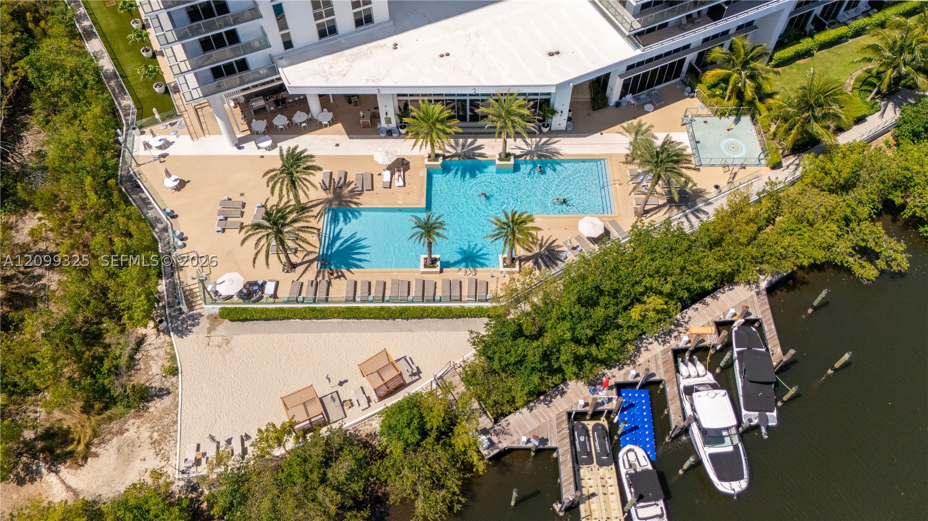 16385 Biscayne Blvd #506, North Miami Beach FL 33160