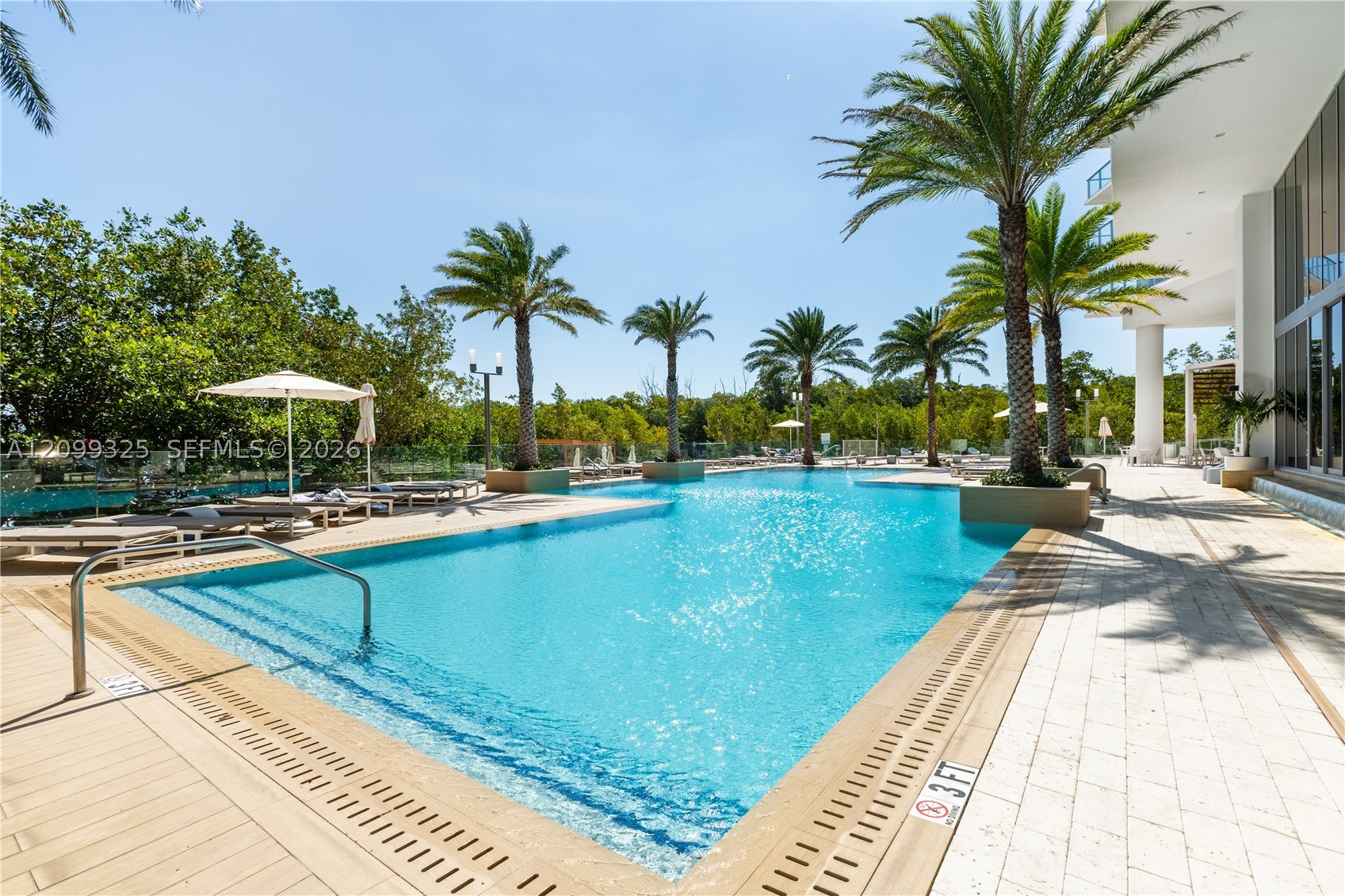 16385 Biscayne Blvd #506, North Miami Beach FL 33160