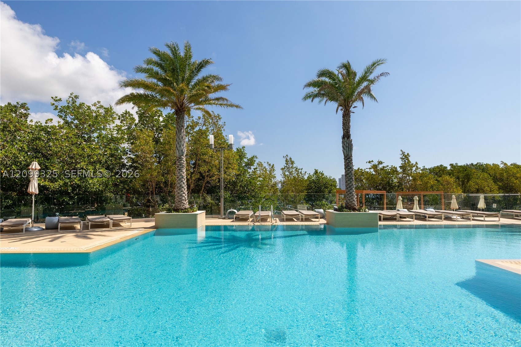16385 Biscayne Blvd #506, North Miami Beach FL 33160