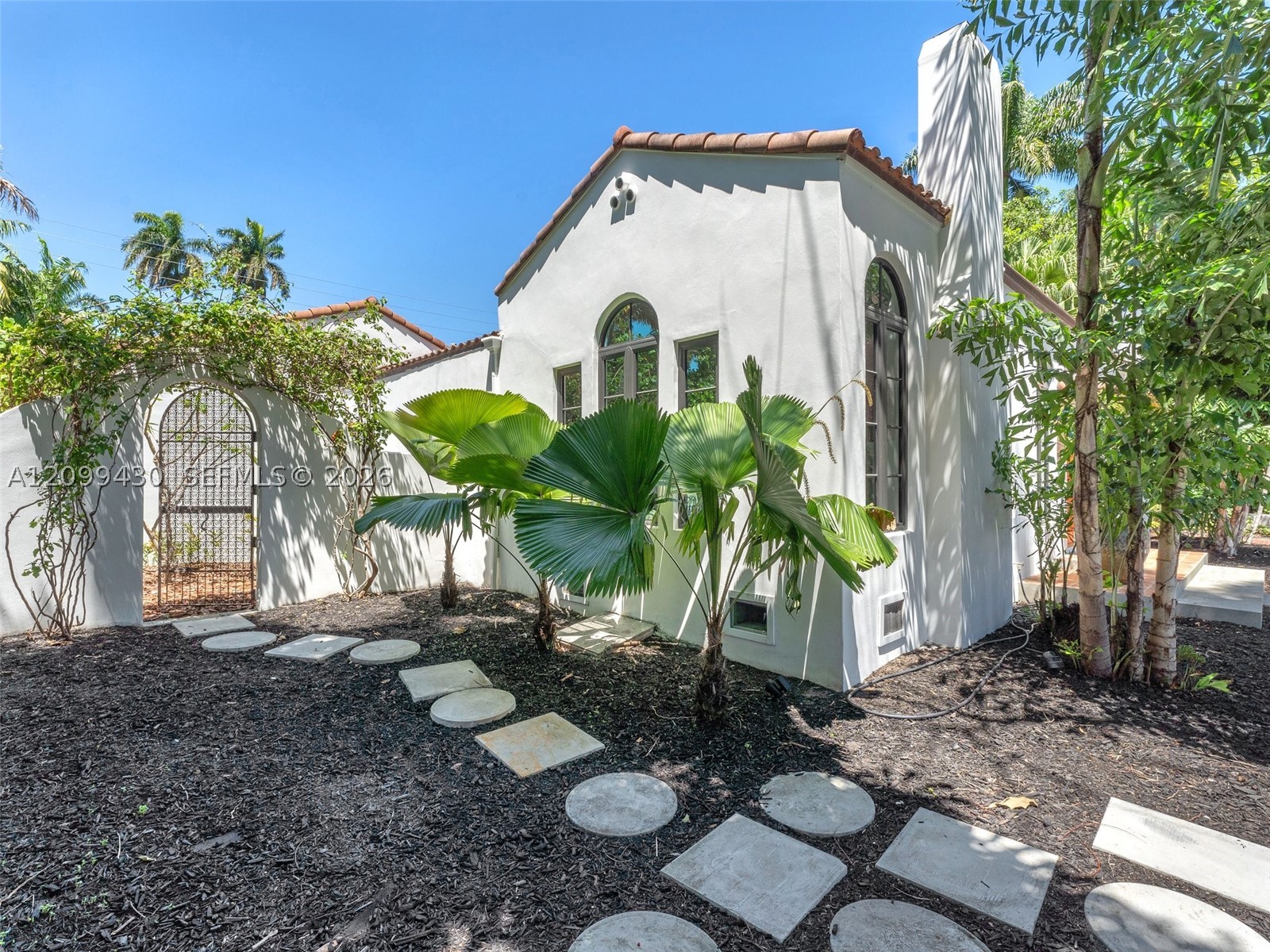1321 Tyler St, Hollywood FL 33019