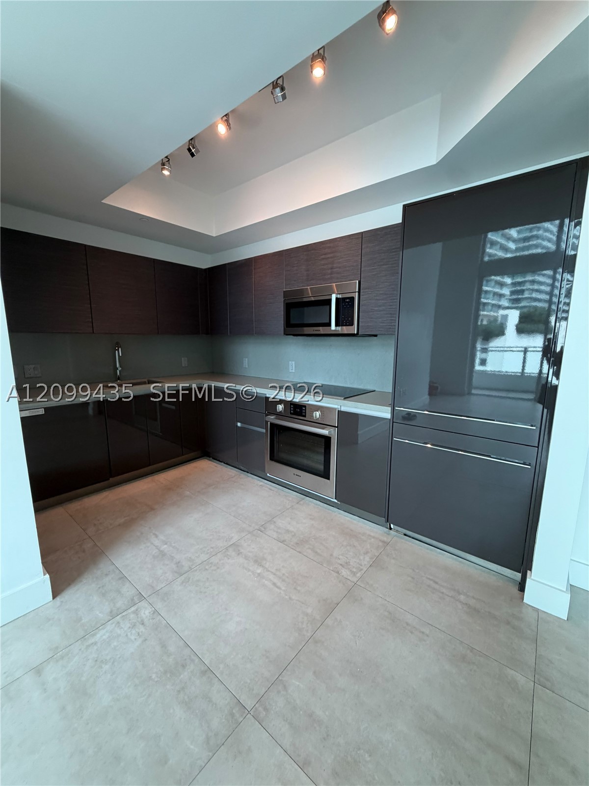 1080 Brickell Ave #907, Miami FL 33131