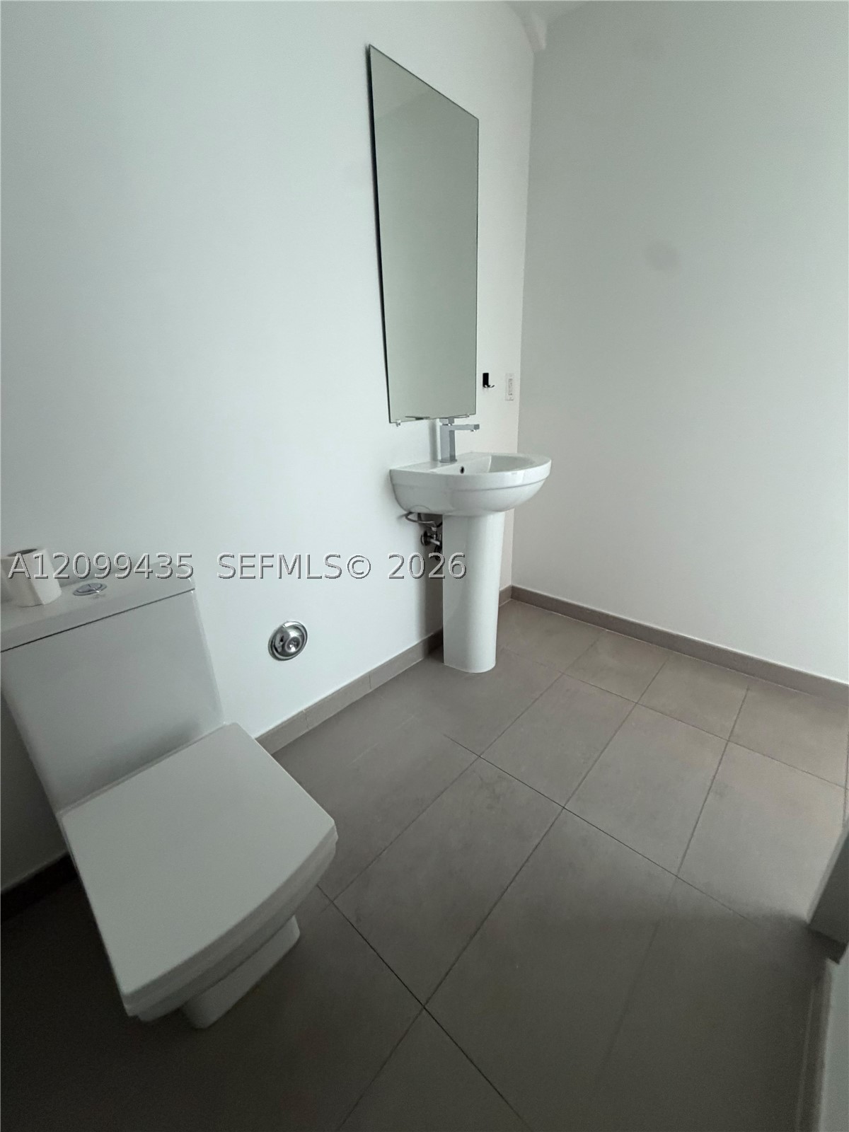 1080 Brickell Ave #907, Miami FL 33131