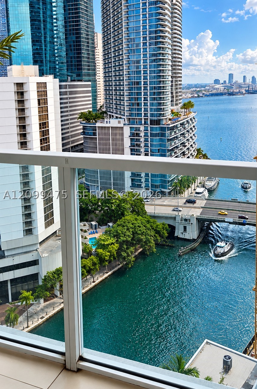 31 SE 5th St #2604, Miami FL 33131
