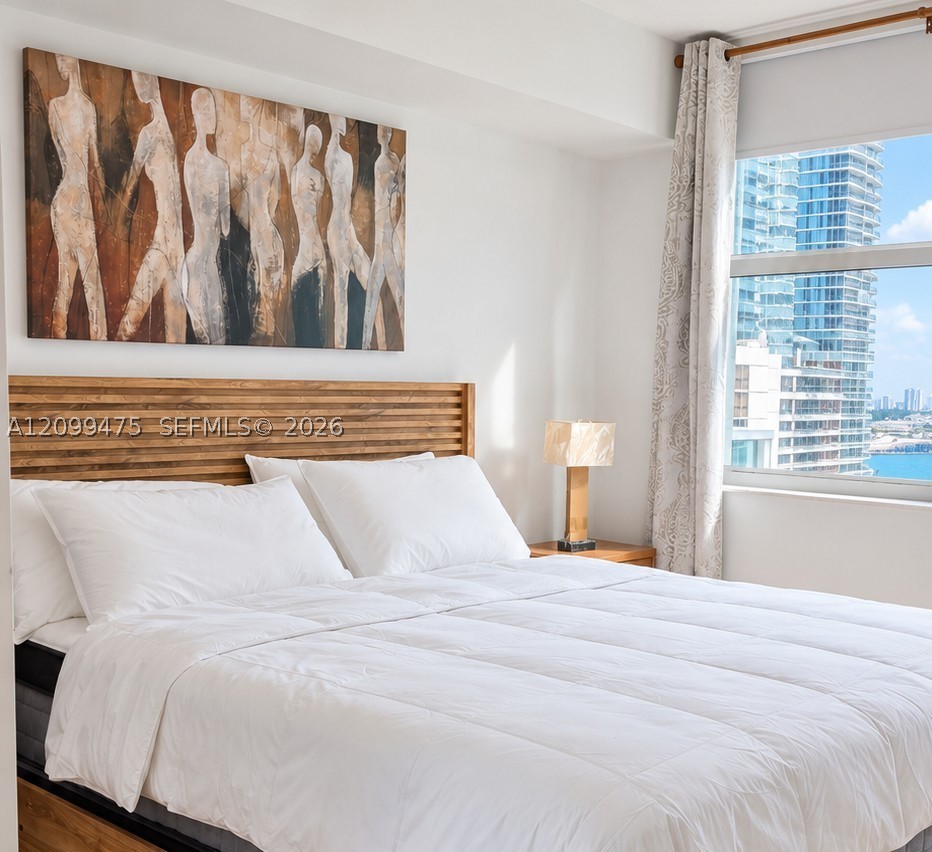 31 SE 5th St #2604, Miami FL 33131