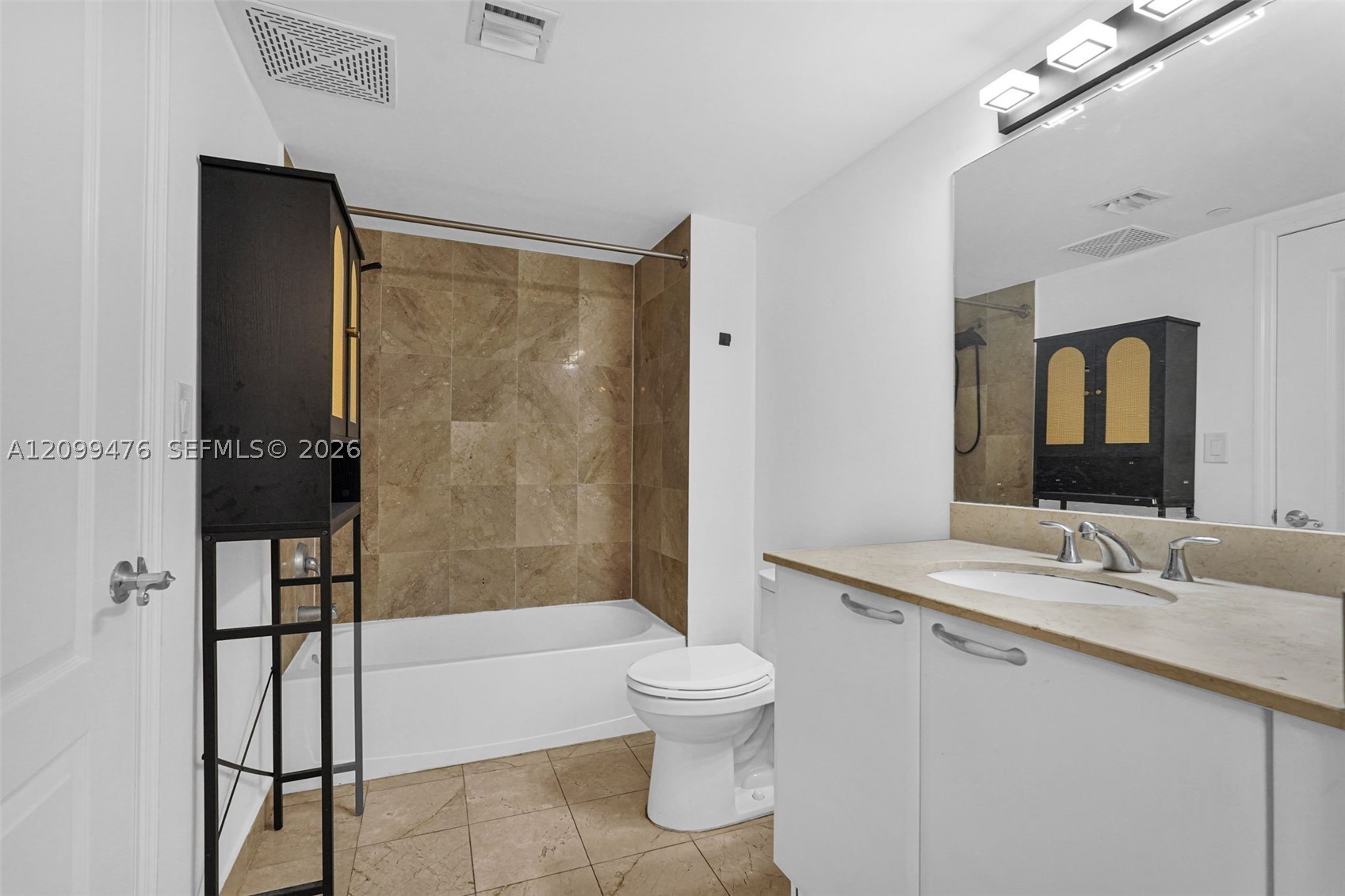 2101 Brickell Ave #2109, Miami FL 33129