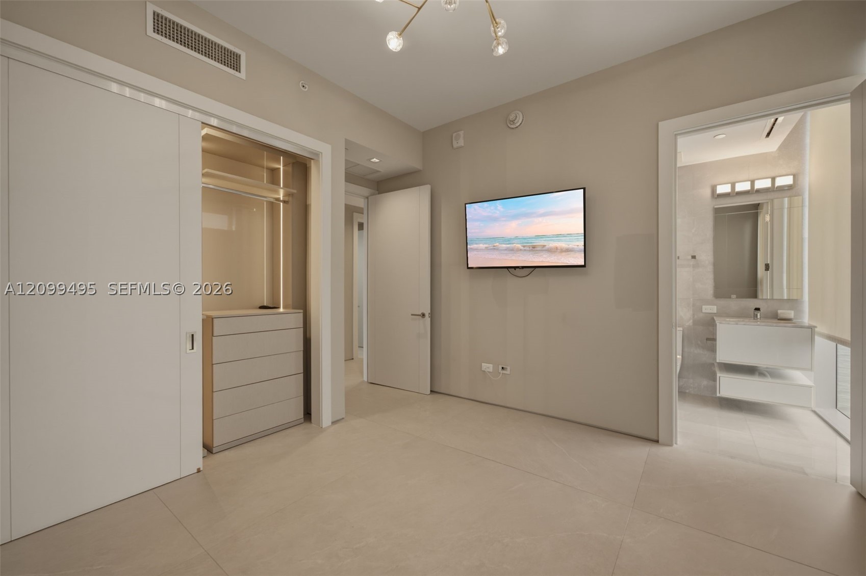 18501 Collins Ave #1404, Sunny Isles Beach FL 33160