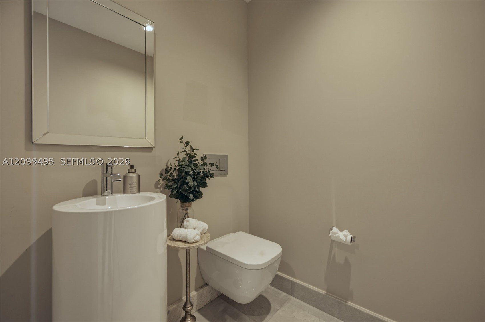 18501 Collins Ave #1404, Sunny Isles Beach FL 33160