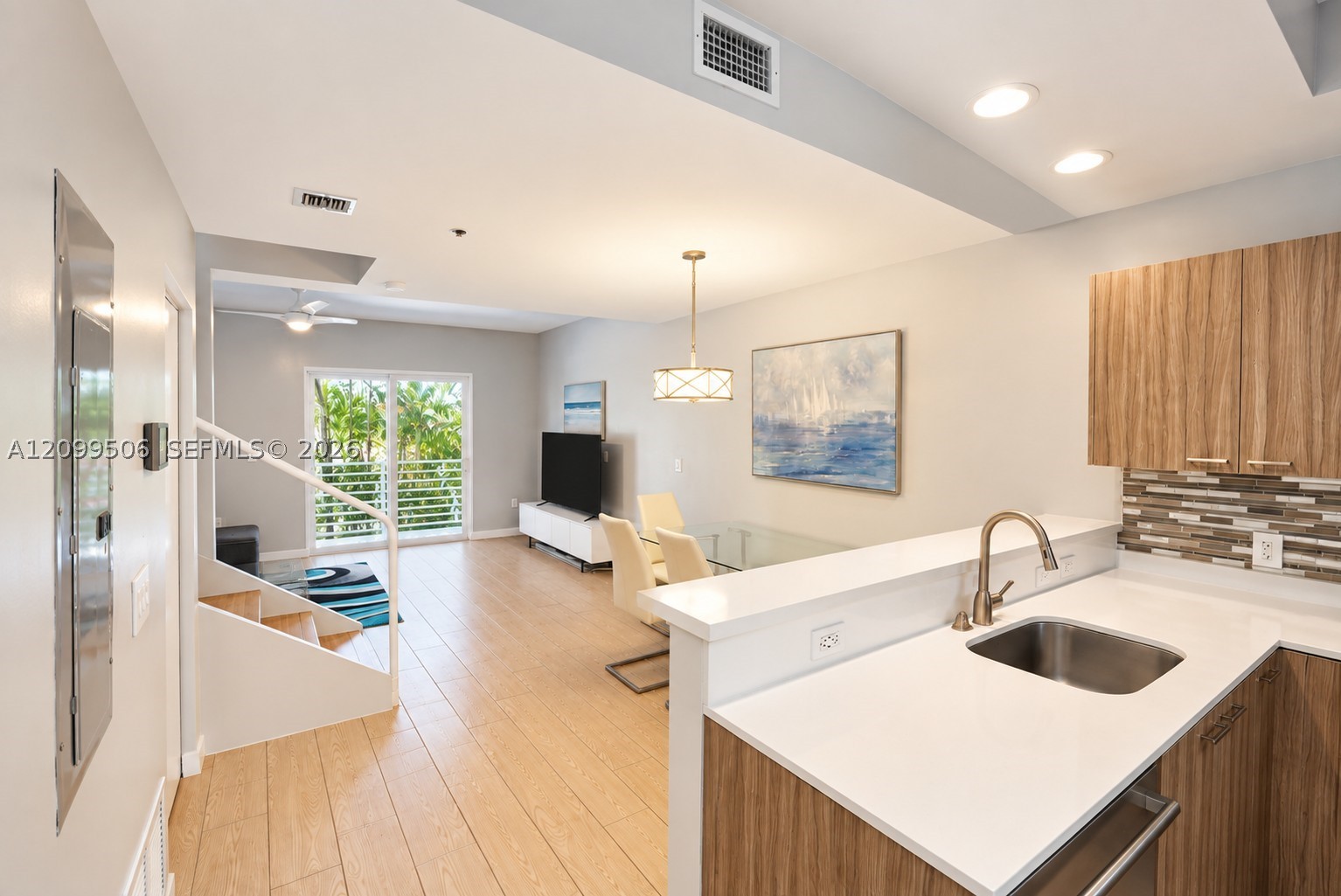 619 Meridian Ave #4, Miami Beach FL 33139