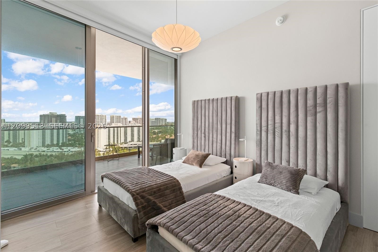 18975 Collins Ave #1605, Sunny Isles Beach FL 33160