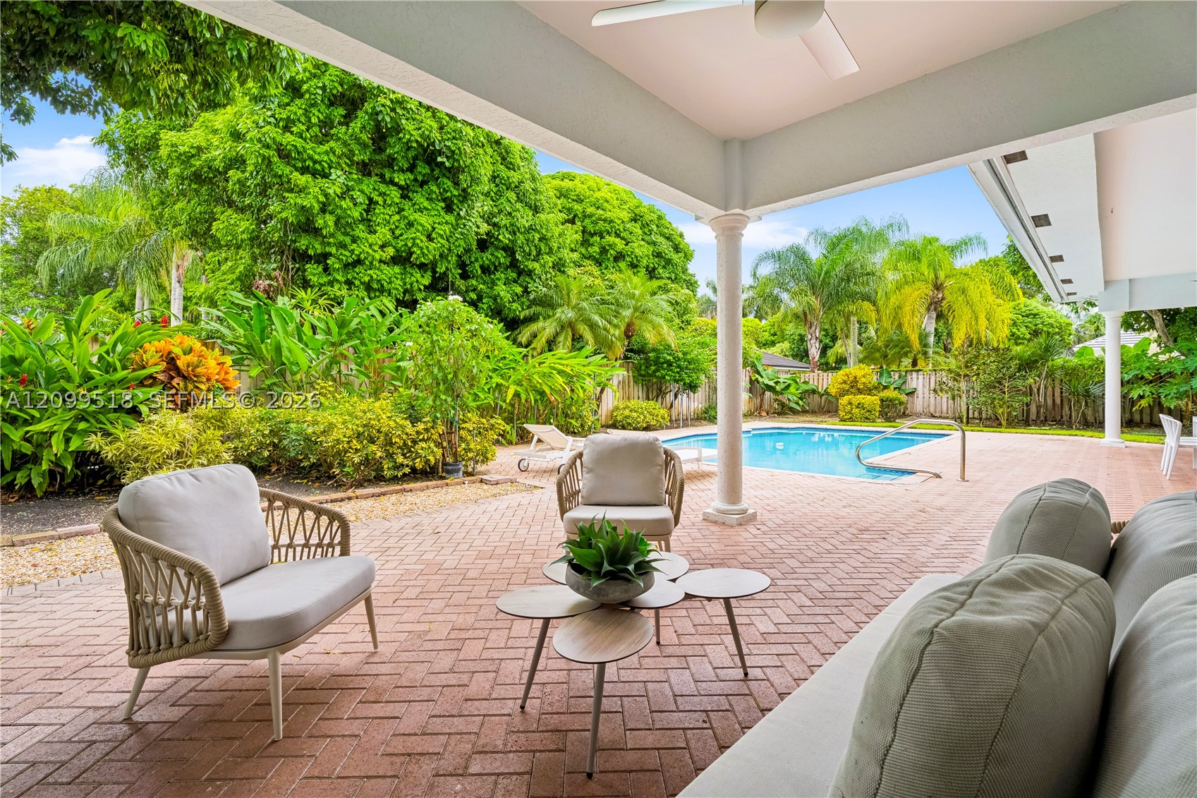 15255 SW 80th Ave, Palmetto Bay FL 33157