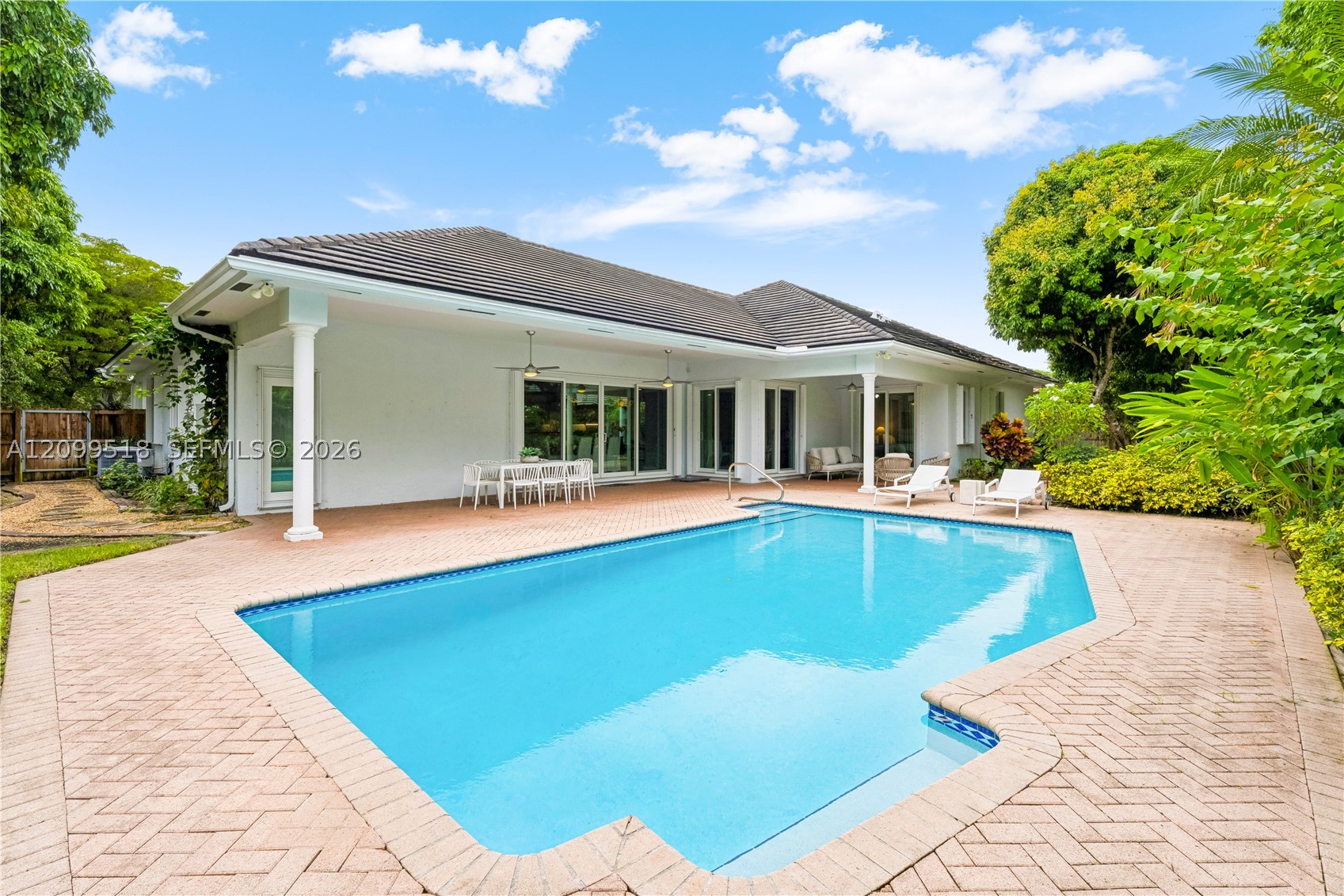 15255 SW 80th Ave, Palmetto Bay FL 33157