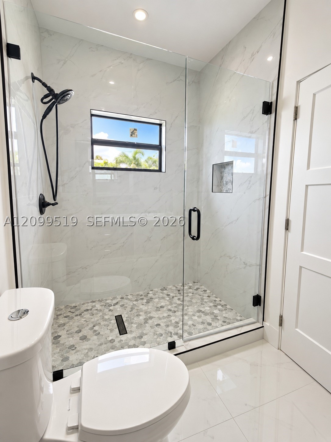 1552 NW 51st Ter, Miami FL 33142