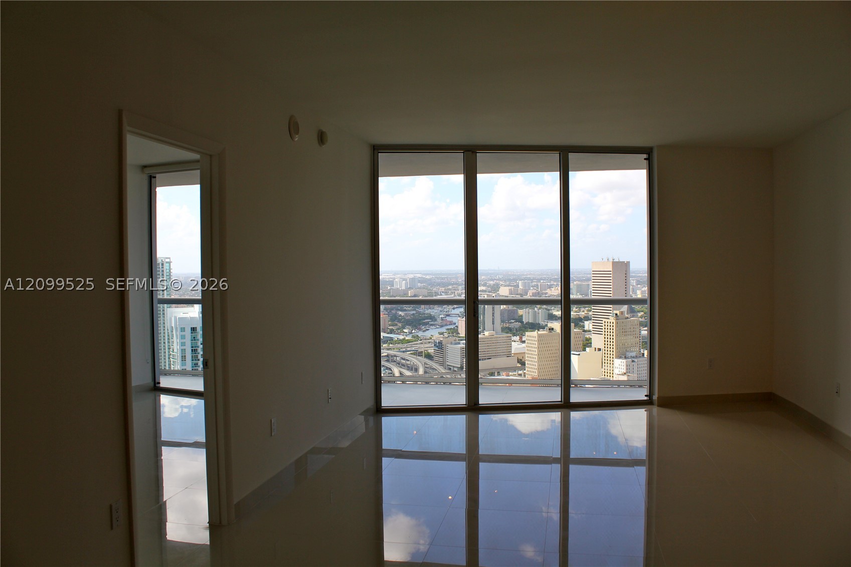465 BRICKELL AV #4806, Miami FL 33131