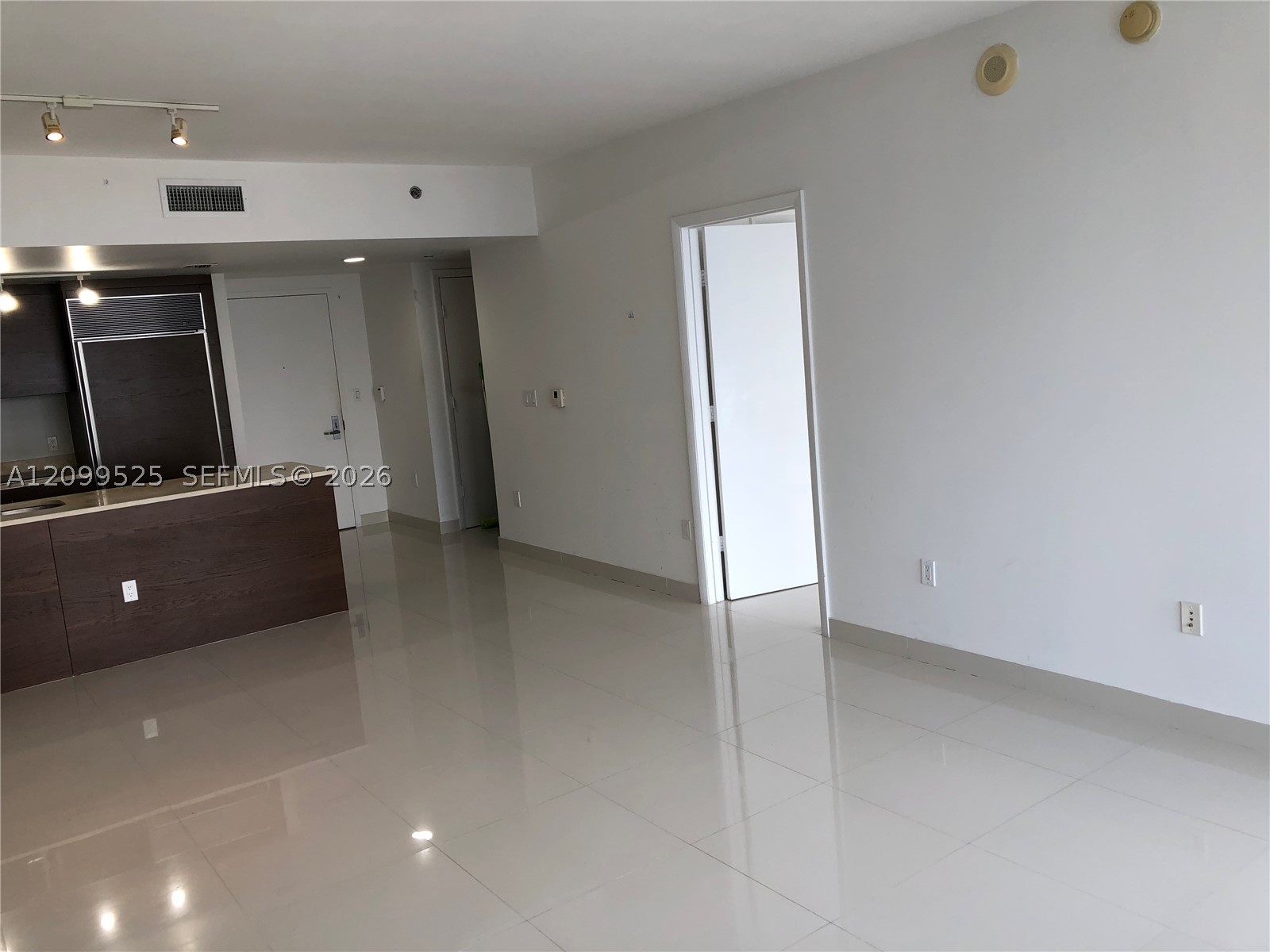 465 BRICKELL AV #4806, Miami FL 33131
