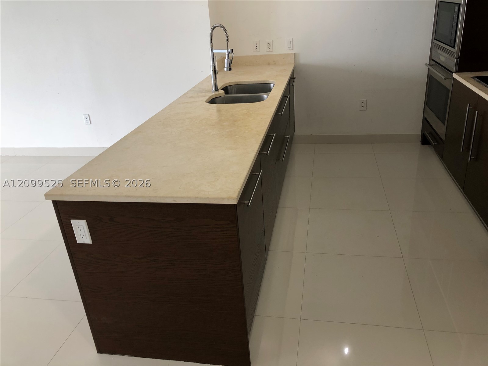 465 BRICKELL AV #4806, Miami FL 33131