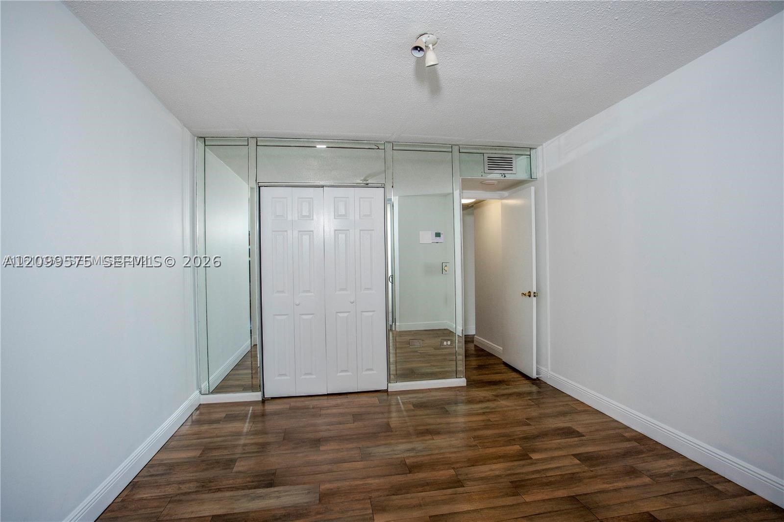 Miami Beach FL 33140 - A12099575