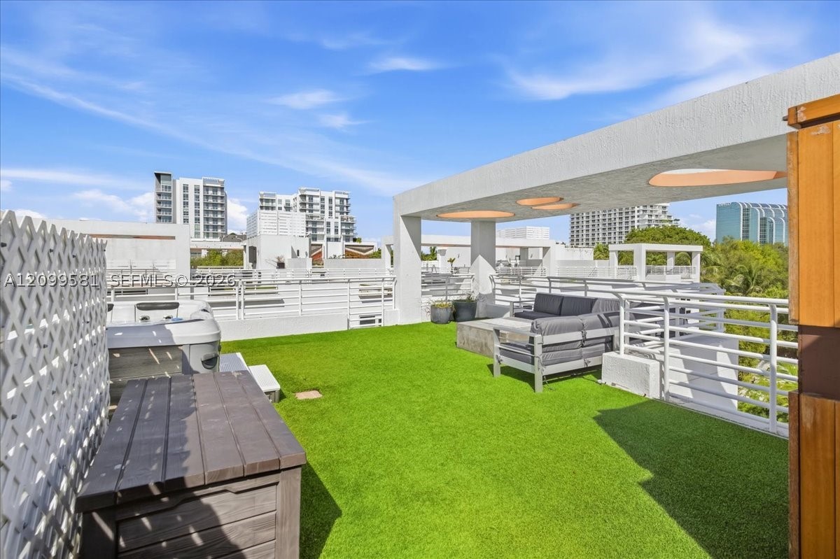 455 NE 39th St #202, Miami FL 33137