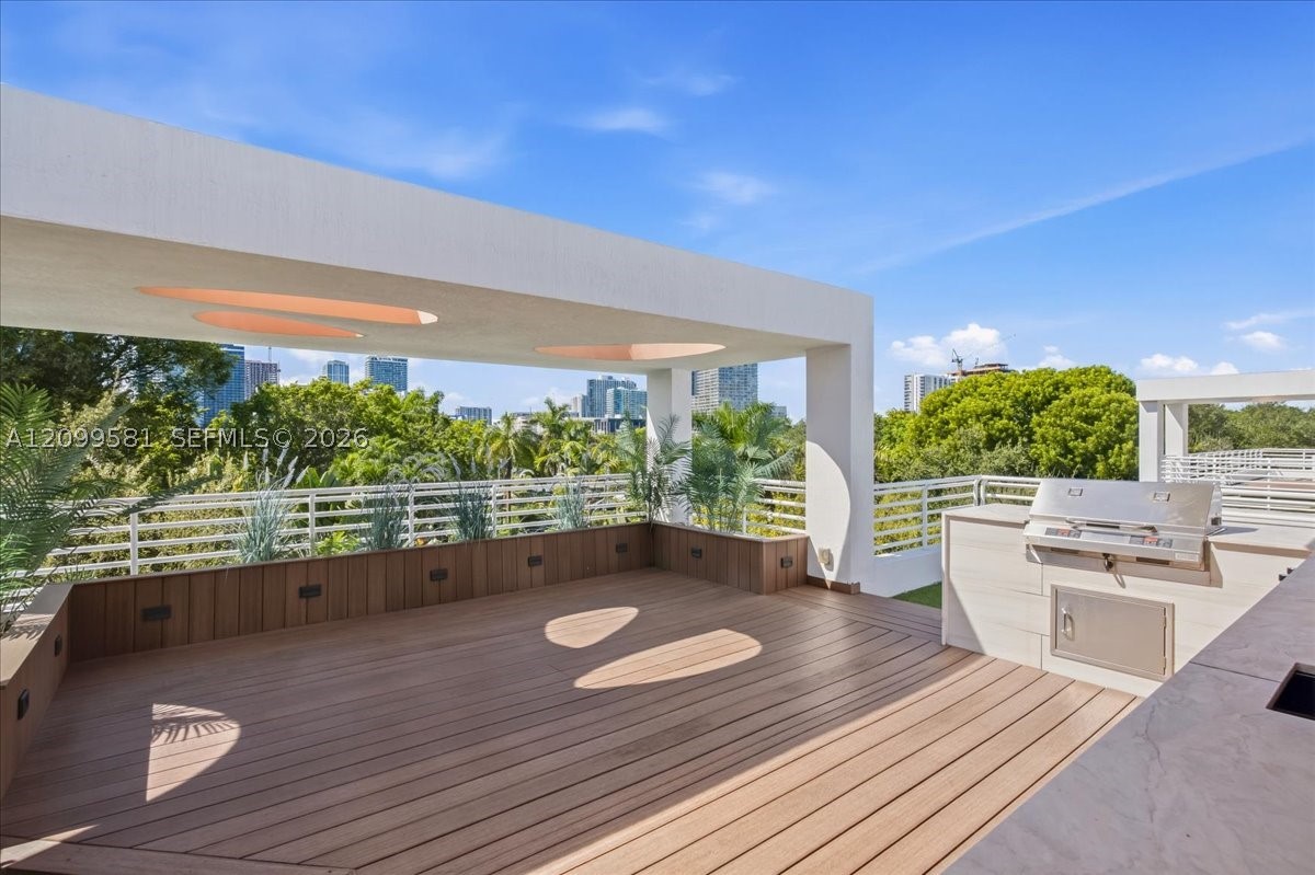 455 NE 39th St #202, Miami FL 33137