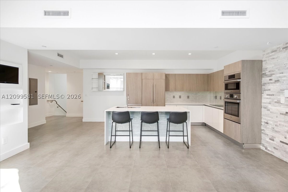 455 NE 39th St #202, Miami FL 33137