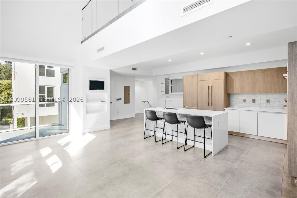 455 NE 39th St #202, Miami FL 33137