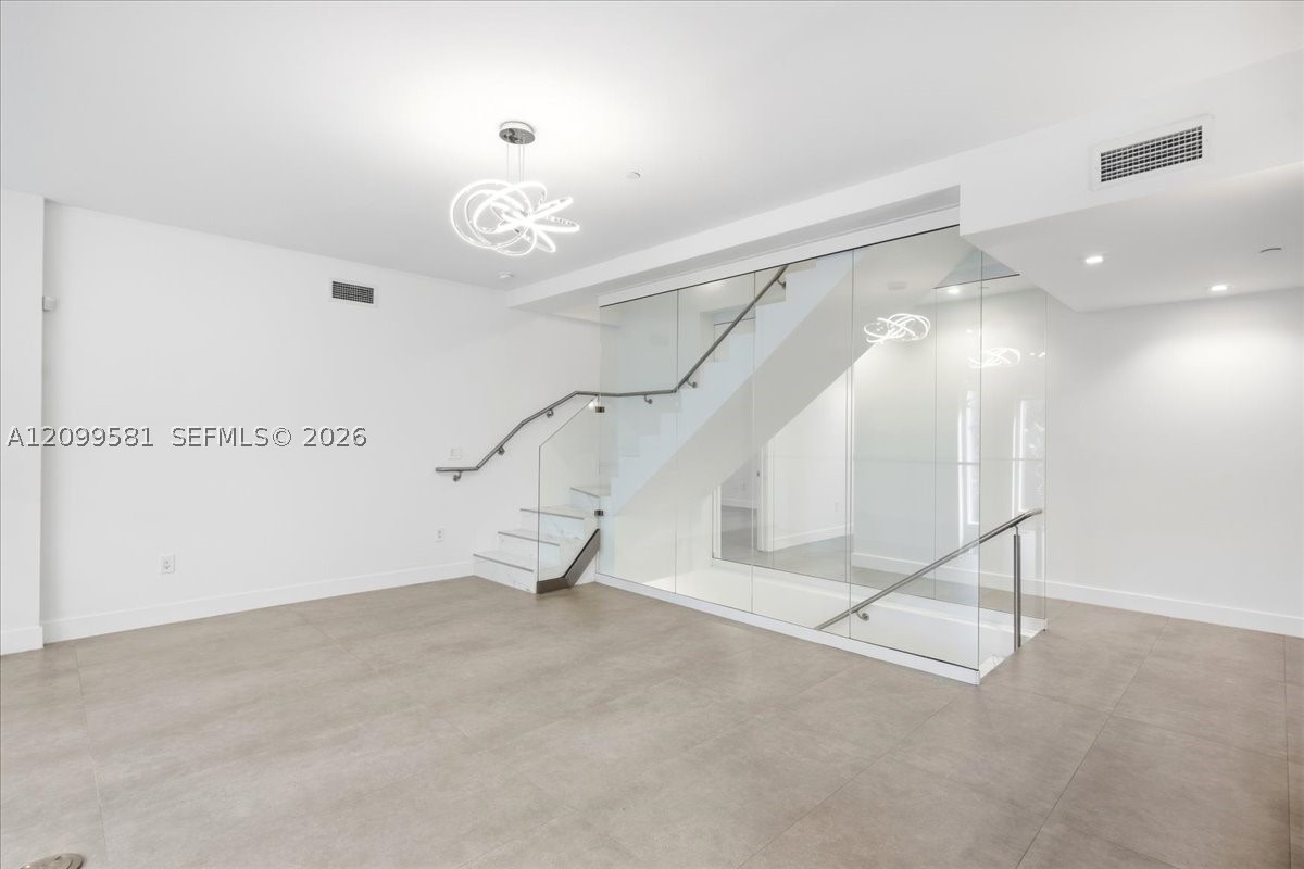 455 NE 39th St #202, Miami FL 33137