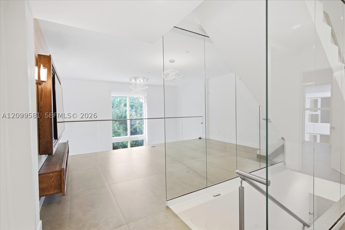 455 NE 39th St #202, Miami FL 33137