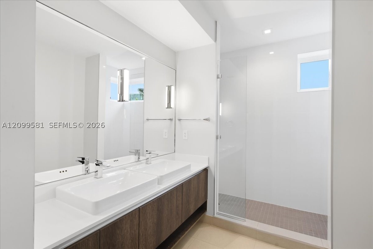 455 NE 39th St #202, Miami FL 33137