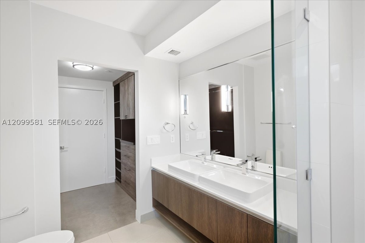 455 NE 39th St #202, Miami FL 33137