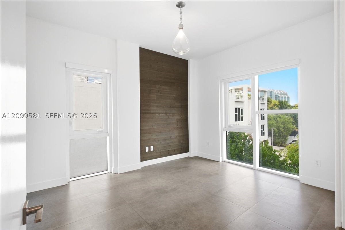 455 NE 39th St #202, Miami FL 33137