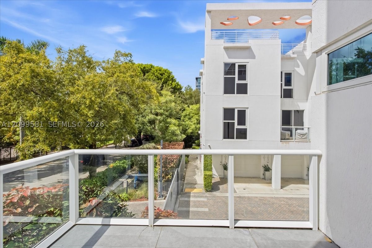 455 NE 39th St #202, Miami FL 33137