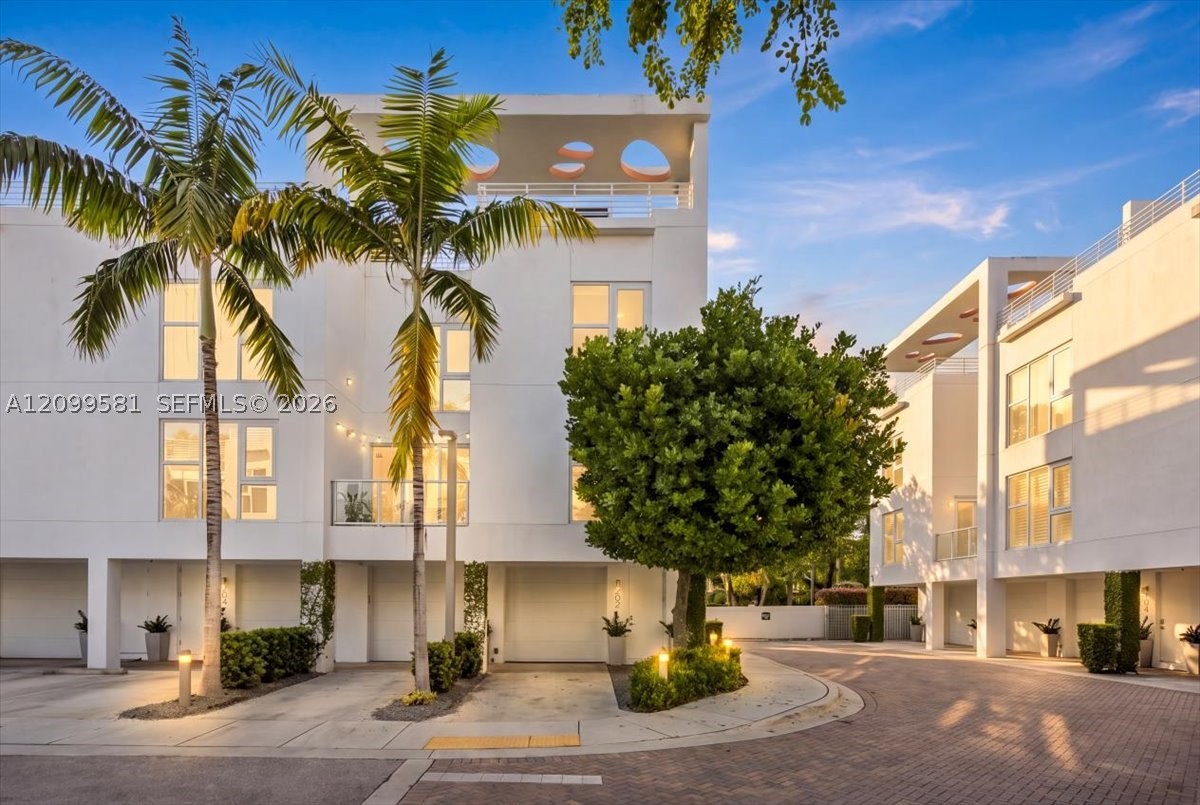 455 NE 39th St #202, Miami FL 33137