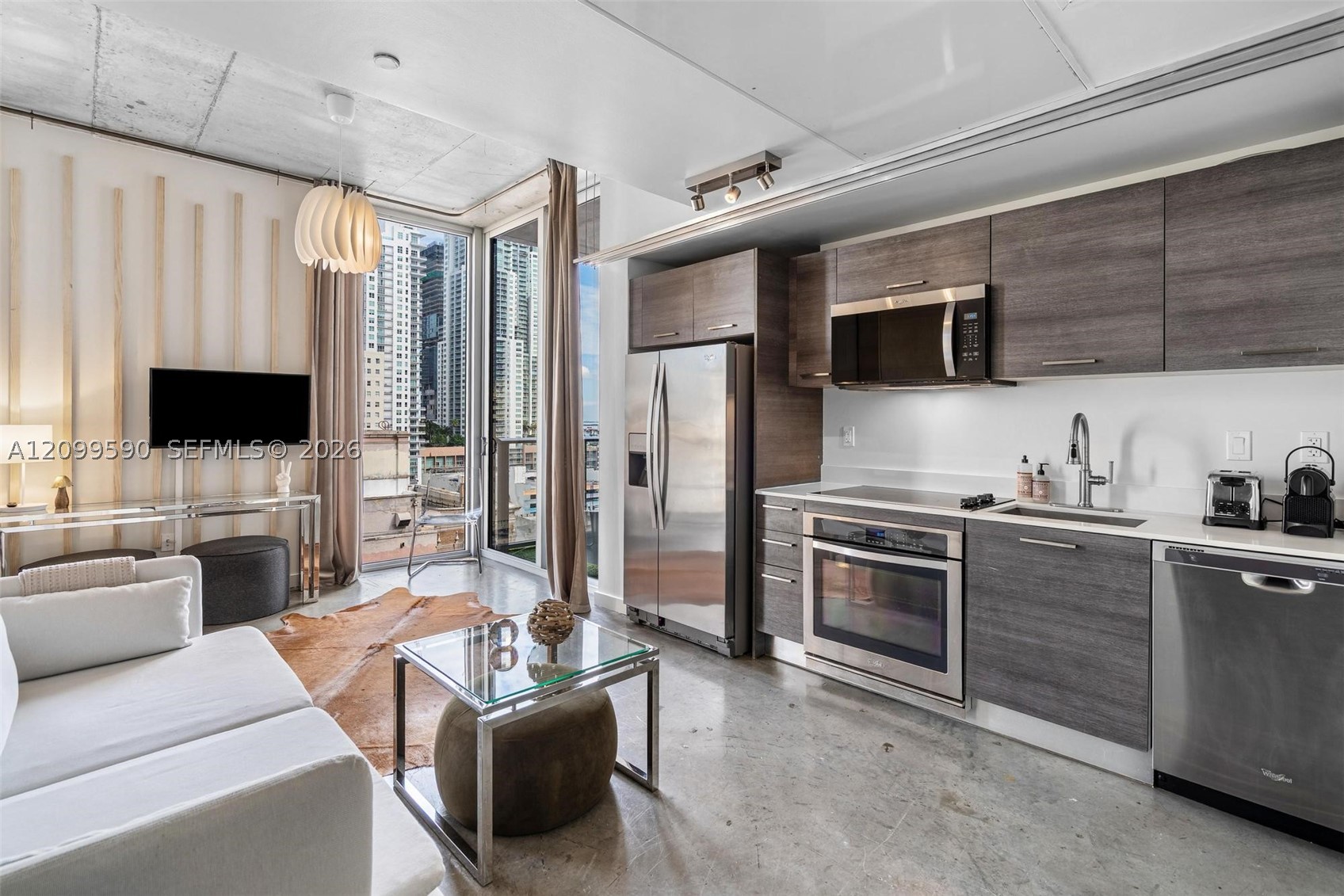 151 SE 1st St #1404, Miami FL 33131