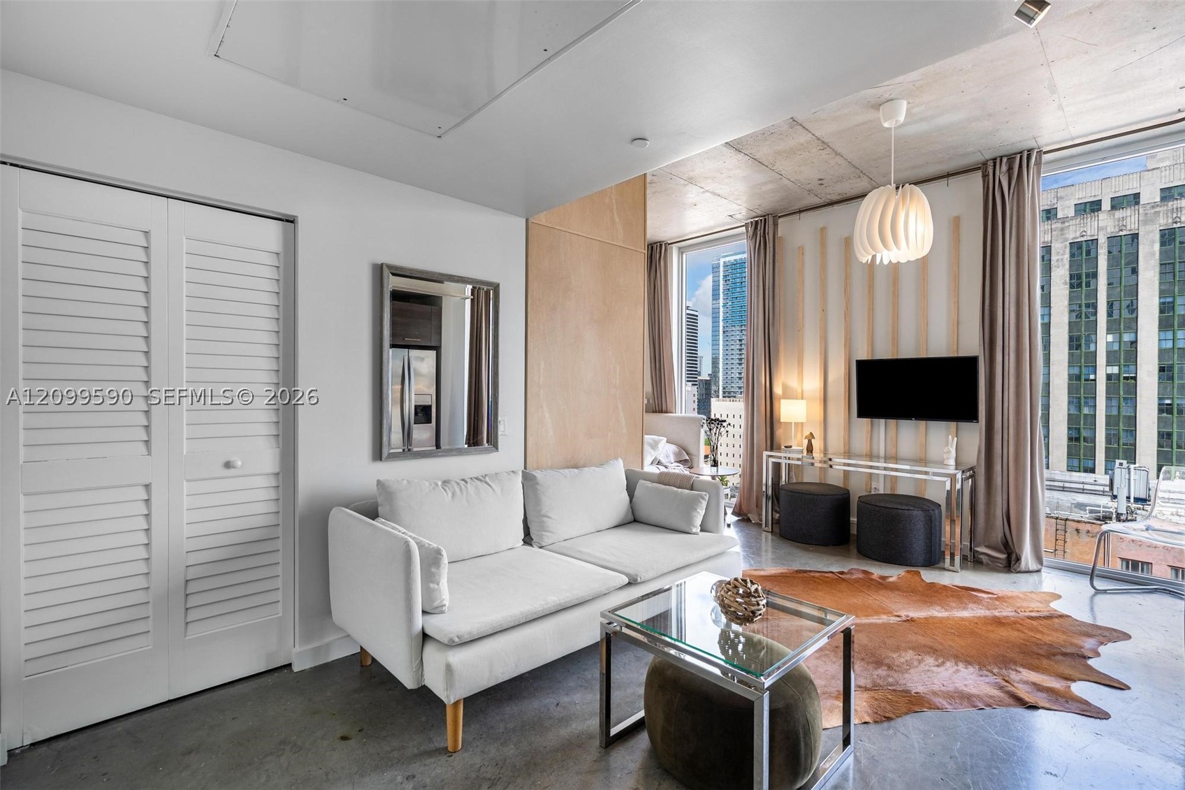 151 SE 1st St #1404, Miami FL 33131