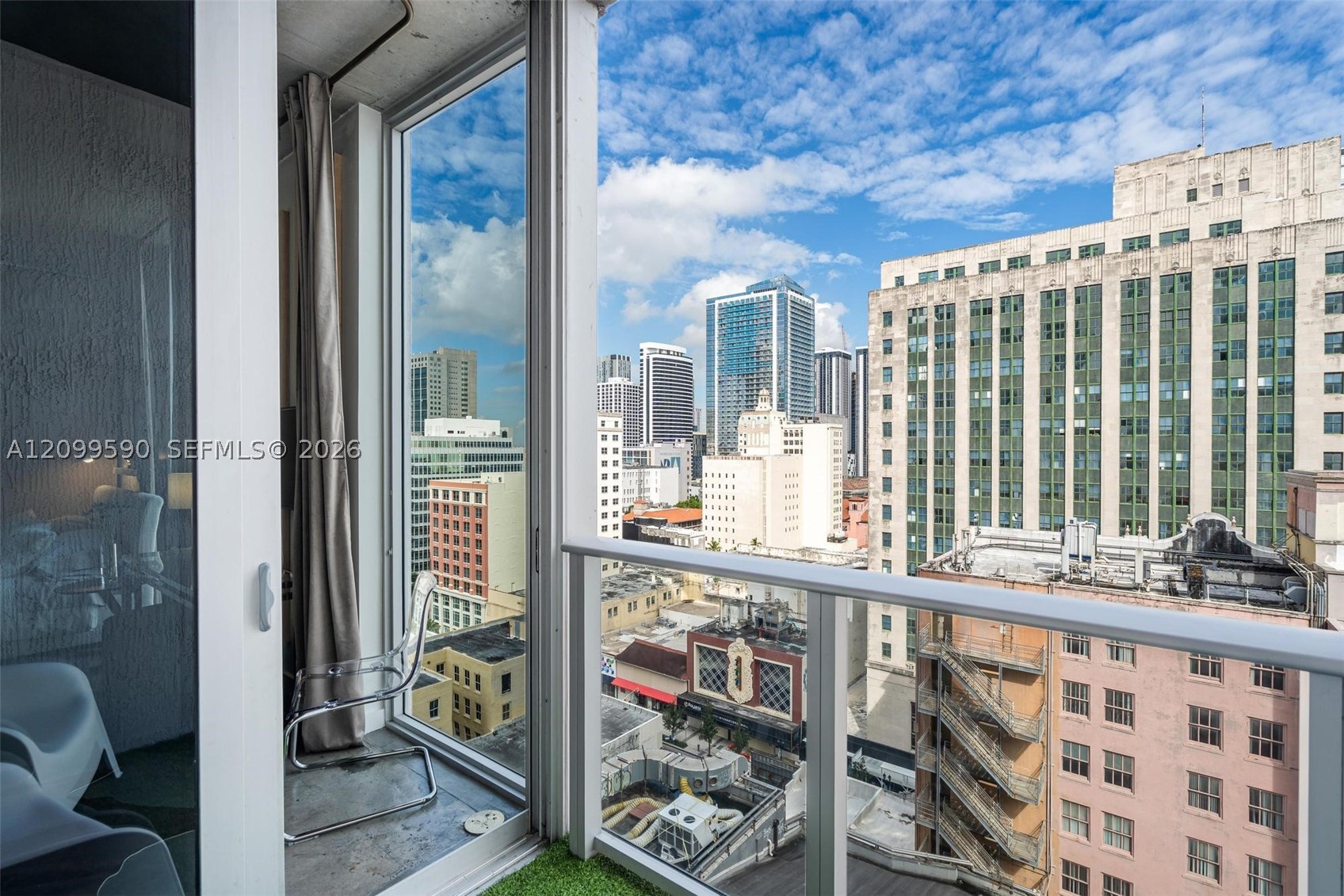 151 SE 1st St #1404, Miami FL 33131