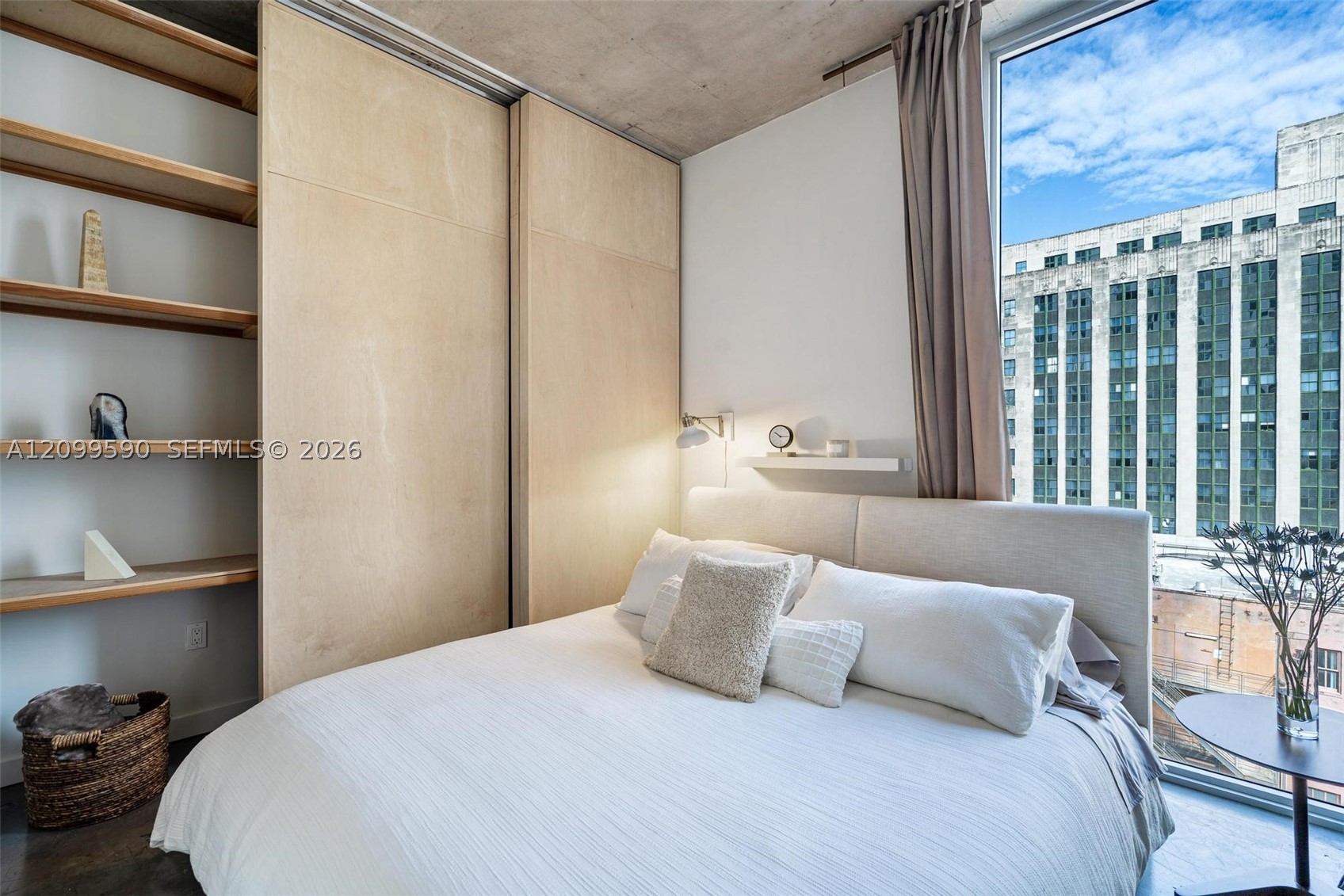 151 SE 1st St #1404, Miami FL 33131
