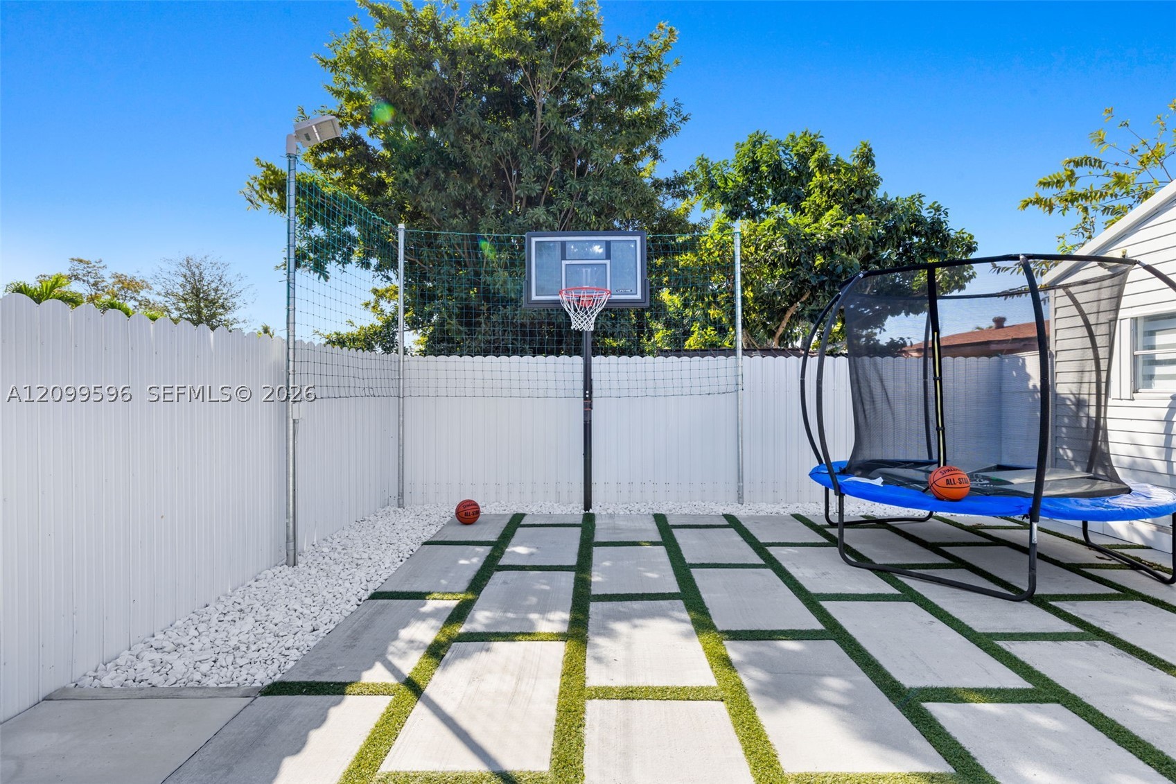 20603 NW 44th Pl, Miami Gardens FL 33055